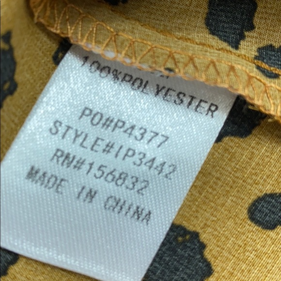 << Spotted Leopard Lace Trim Camo Tank Top >> - Picture 4 of 6